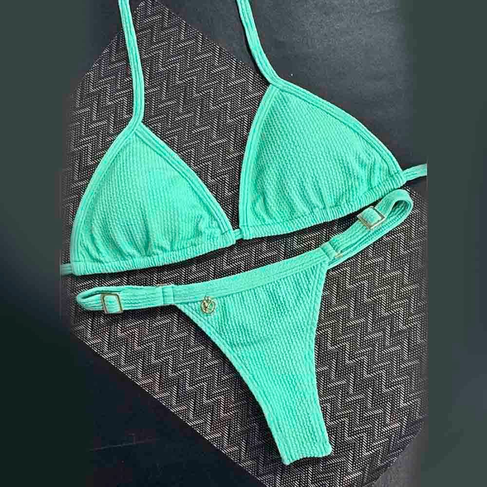 Conjunto de Biquíni Menta | Top Mara + Tanga Fany | Top cortininha com Abertura para Bojo | Tanga Fita que deixa marca de bronze linda | Tecido Texturizado Plissê
