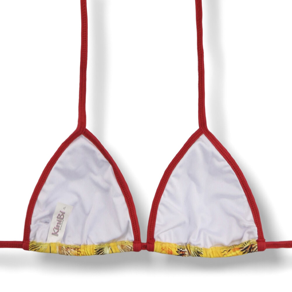 Top Mara Amarelo Tropical | Cortininha com Viés | Amarração nas Costas e Pescoço | Biquíni Estampado | Detalhes na cor Vermelho Carmim