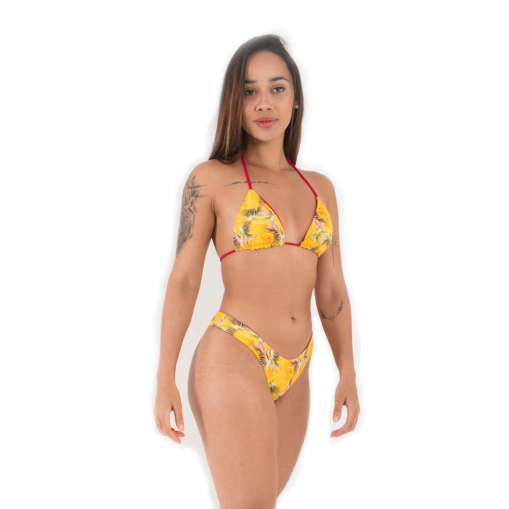 Conjunto de Biquíni Amarelo Tropical com a Combinação Vermelho Carmim | Top Lua + Tanga Isa
