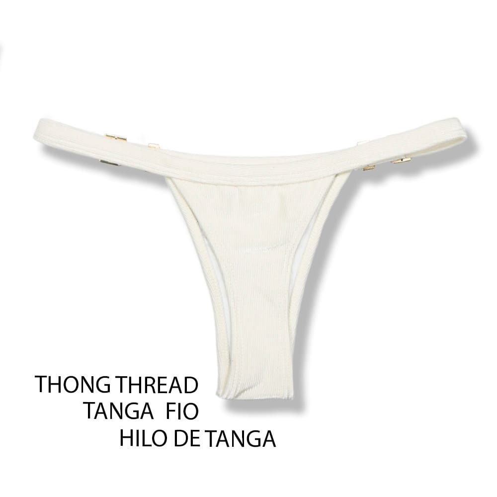 Conjunto de Biquíni Pérola | Top Mara + Tanga Fany | Tanga Marquinha de Fita com Regulagem | Top Cortininha com Abertura para Bojo | Tecido Texturizado Off White
