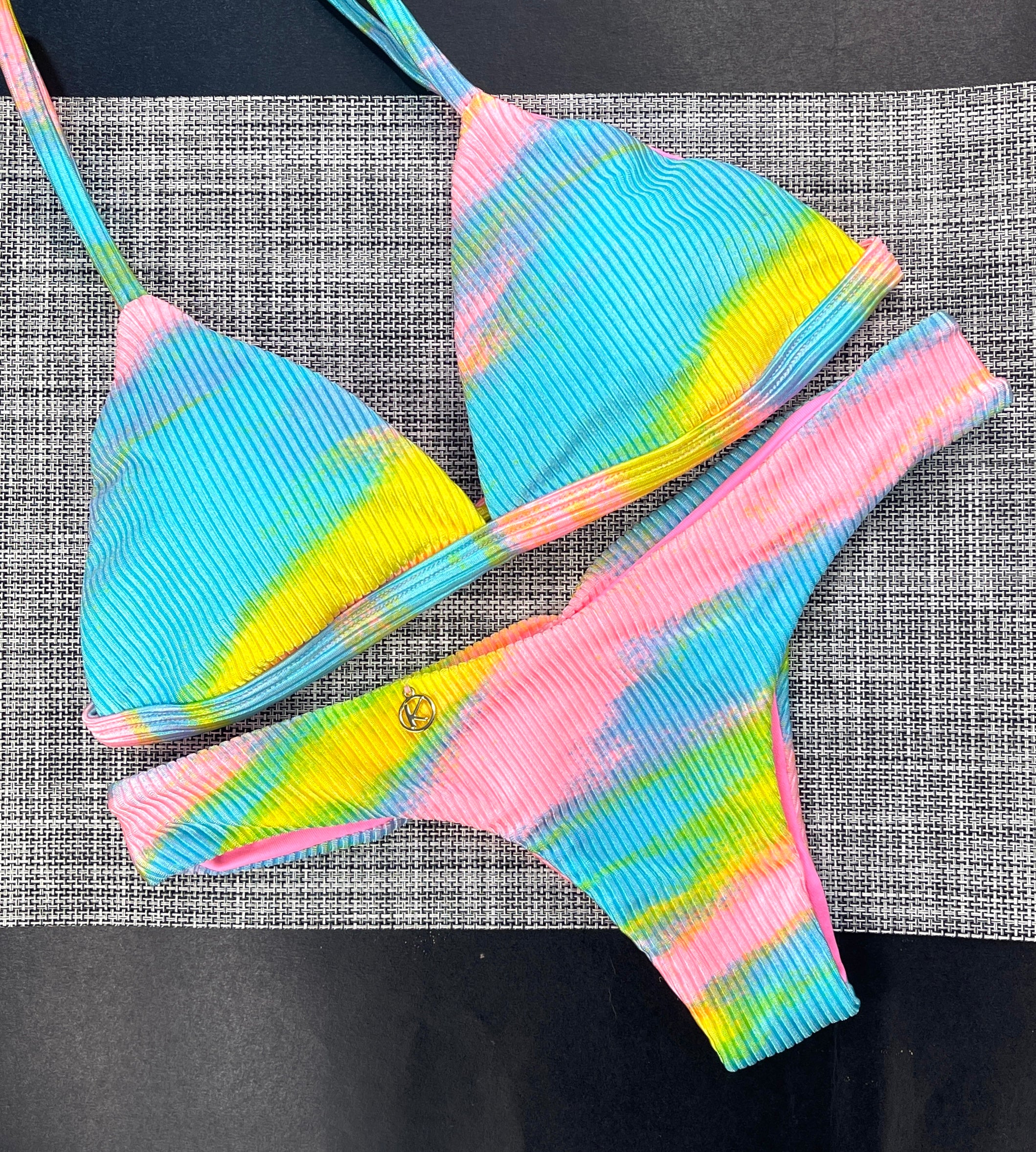 Conjunto de Biquíni Prisma | Top Jade + Tanga Isa