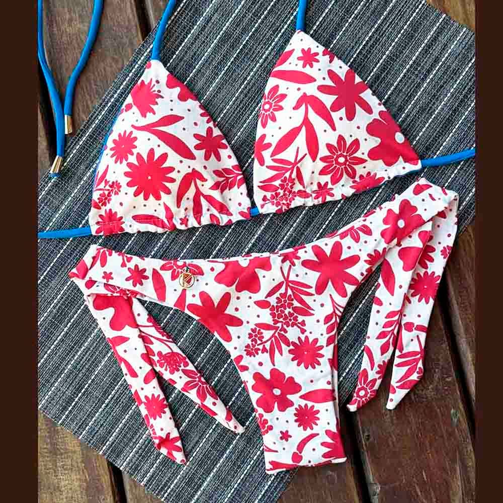 Conjunto Scarlet | Top Lua + Tanga Mora | Tanga com amarração larga lateral e fio duplo | Top Cortininha Reversível com Bojo | Biquíni Estampado