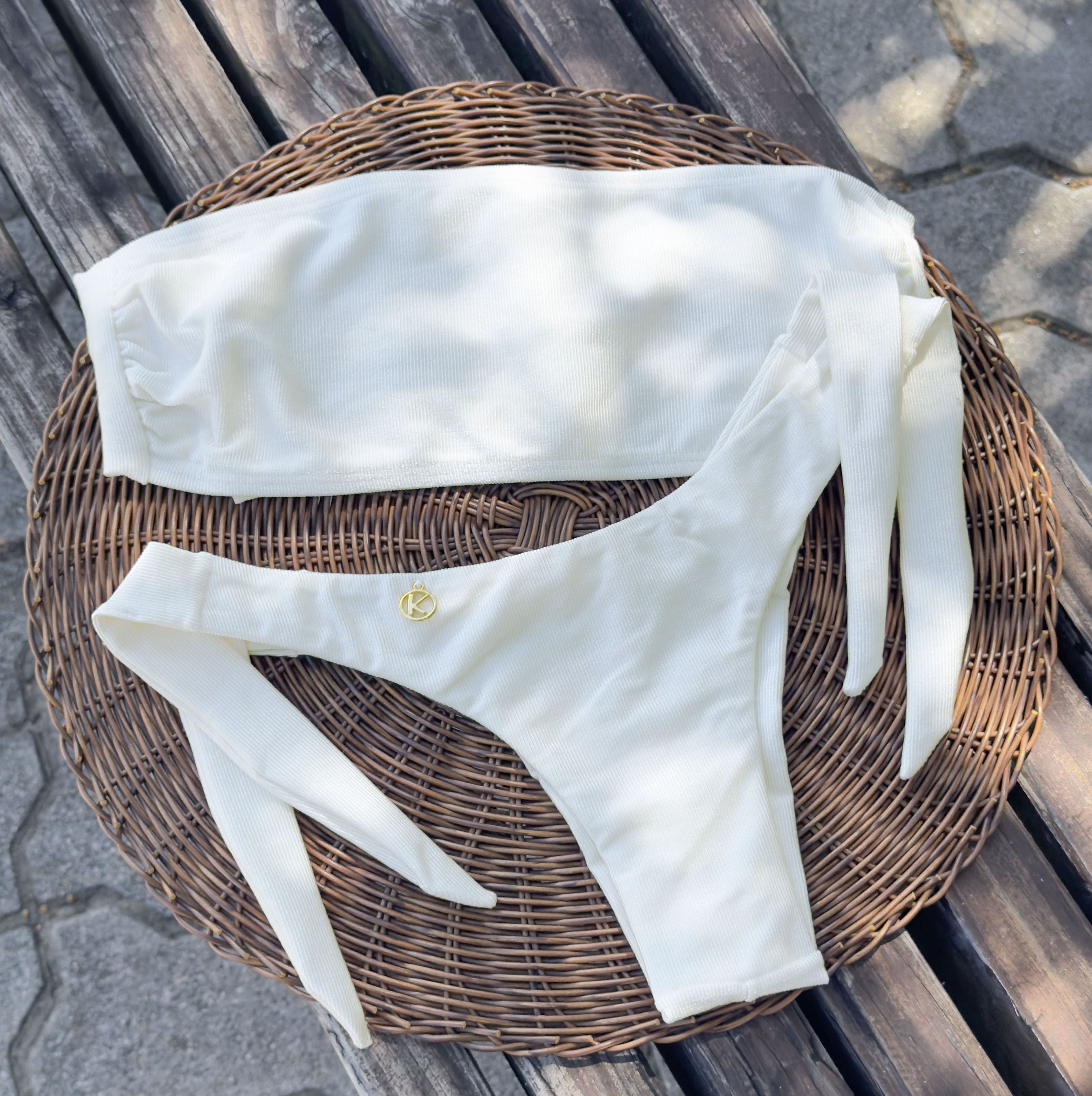 Conjunto de Biquini Pérola | Top Faixa + Tanga Mora