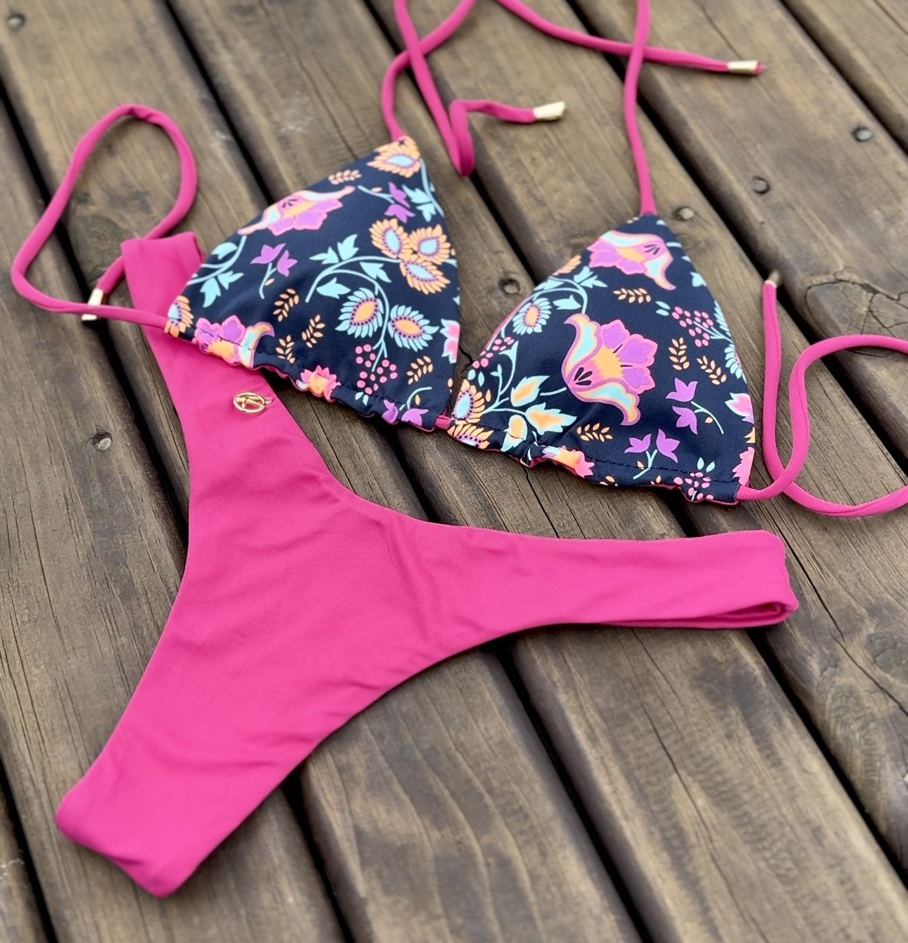 Conjunto de Biquíni Bosque com Pink | Top Lua + Tanga Eva