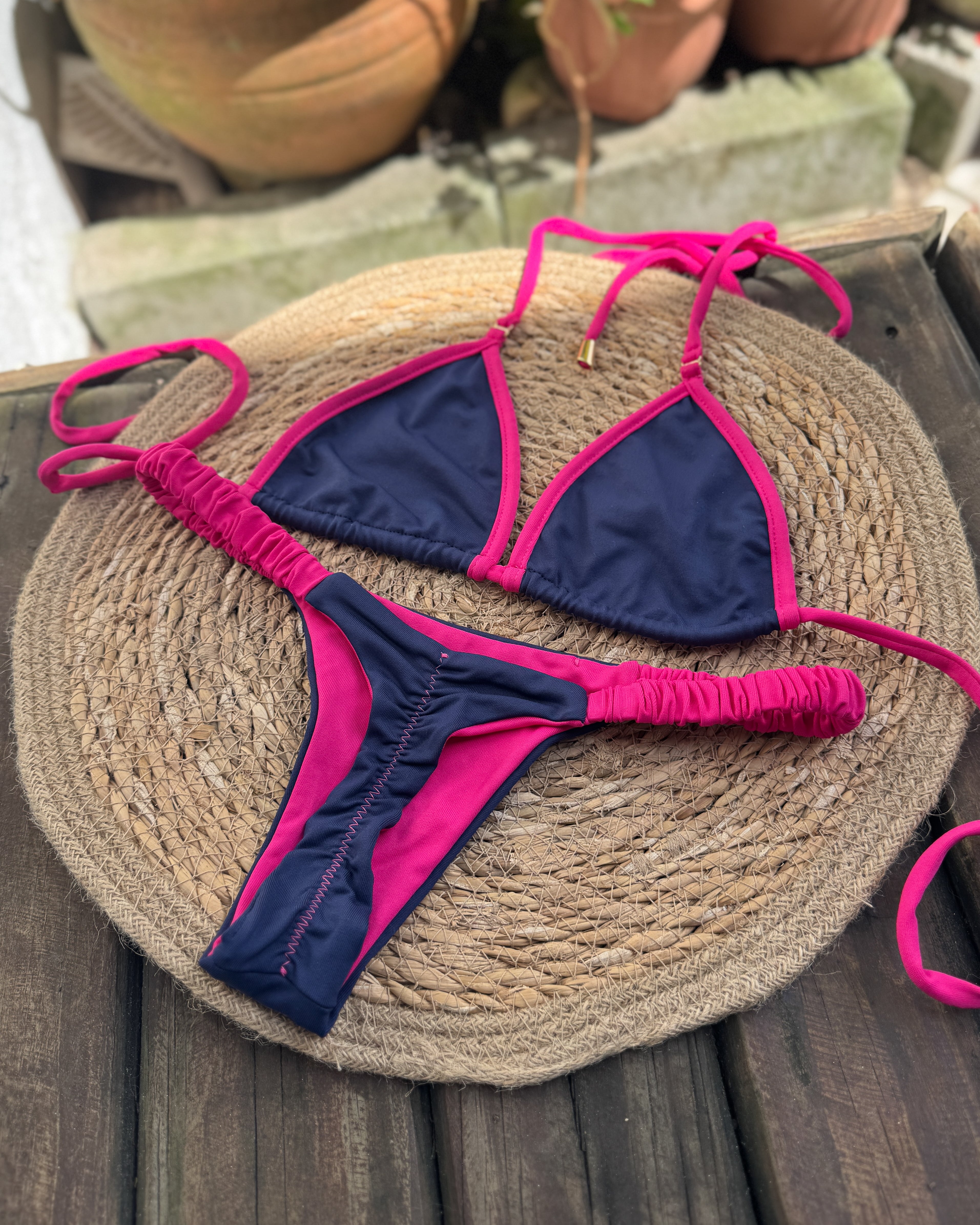 Conjunto de biquíni Frufru Tiffy | Top Mila + Tanga Flora | Top Micro Cortininha sem Bojo | Tanga Elástico Frufru Fio Dental
