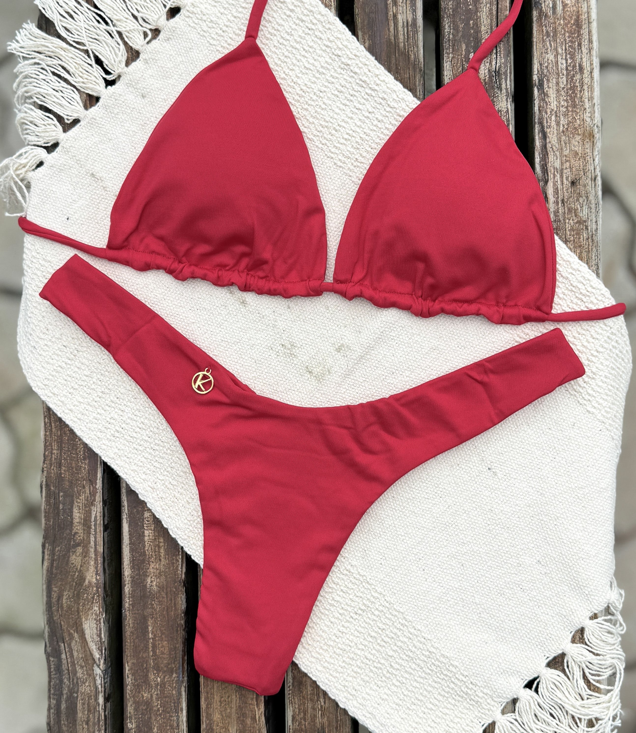Conjunto de Biquíni Vermelho Carmim | Top Lua + Tanga Eva | Top Dupla Face com Bojo | Tanga Tradicional Asa Delta Dupla Face | Tecido opaco