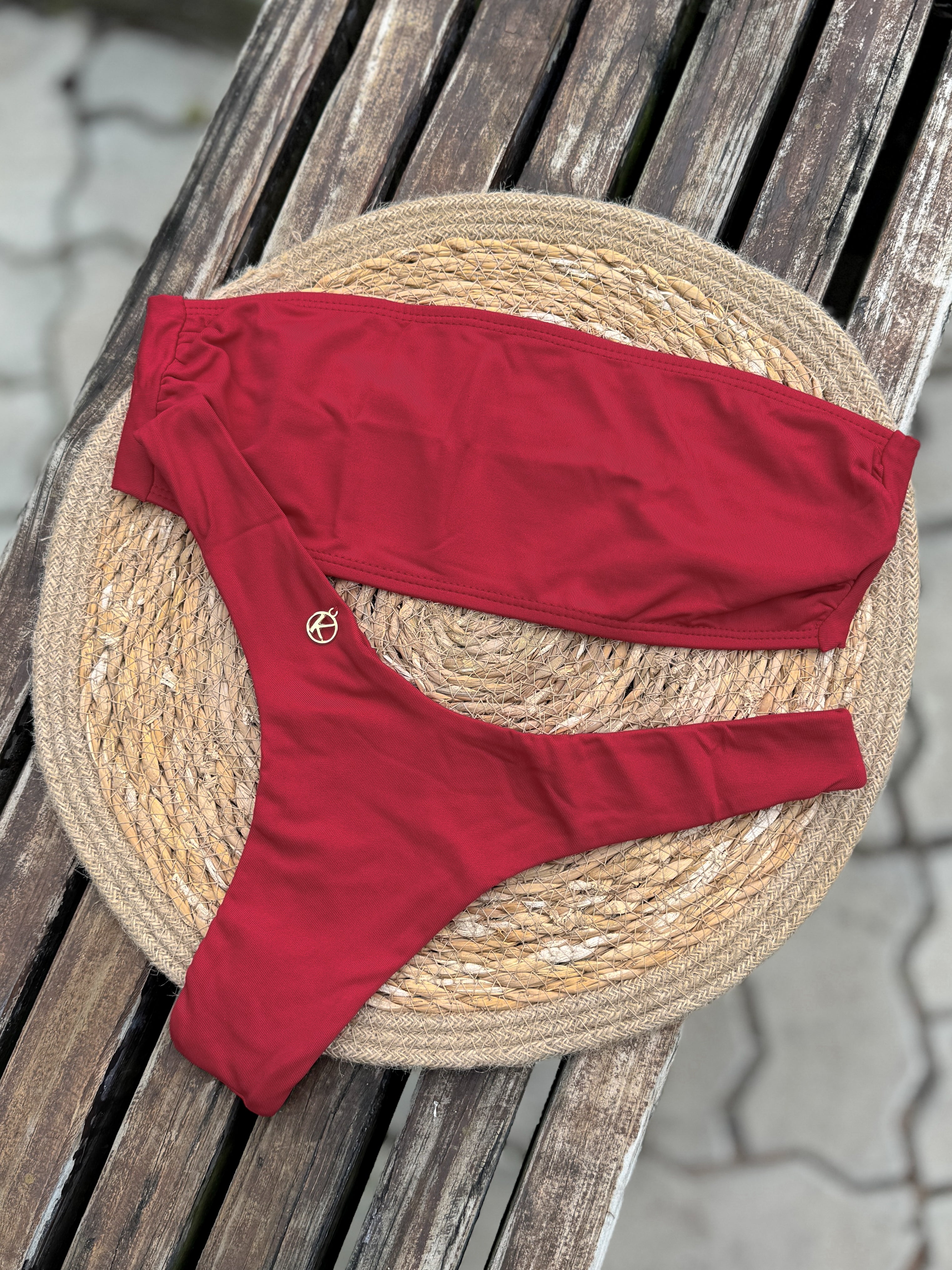 Conjunto de biquíni Vermelho Carmim | Top Faixa + Tanga Eva | Tanga Asa Delta Dupla Face e Semi Fio | Top Faixa com Amarração nas Costas