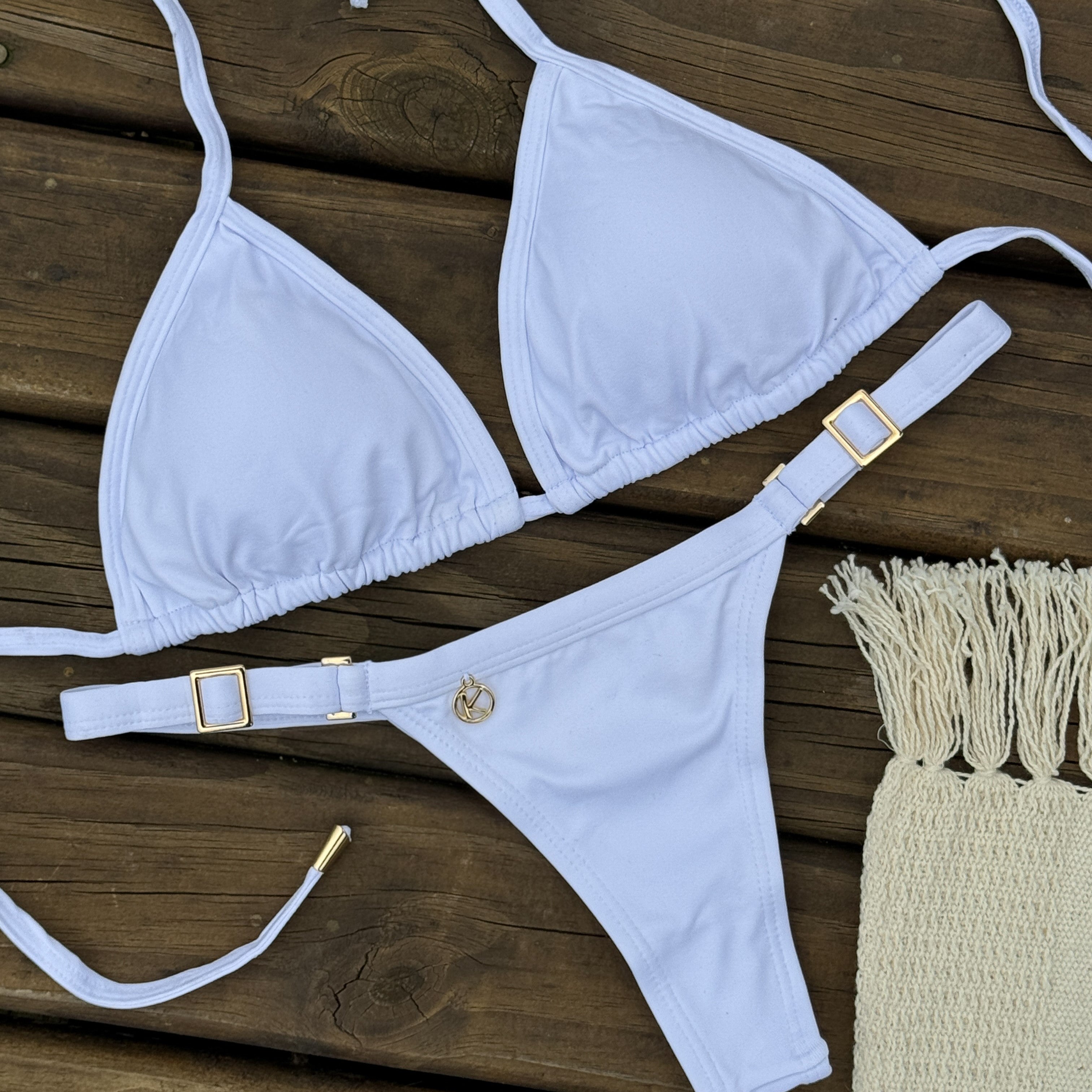 Conjunto de Biquíni Branco | Top Mara + Tanga Fany | Top cortininha com Abertura para Bojo | Tanga Fita que deixa marca de bronze linda | Tecido Opaco cor Branca