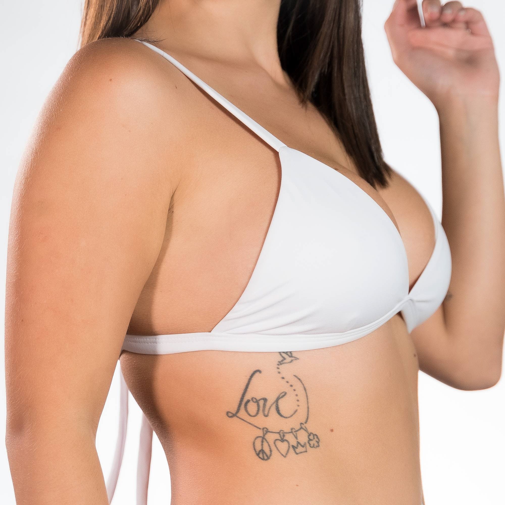 Conjunto de biquíni Branco | Top Jade + Tanga Gali | Tanga cortininha semi fio | Top Jade com regulador na alça abertura para bojo | Zero Transparência