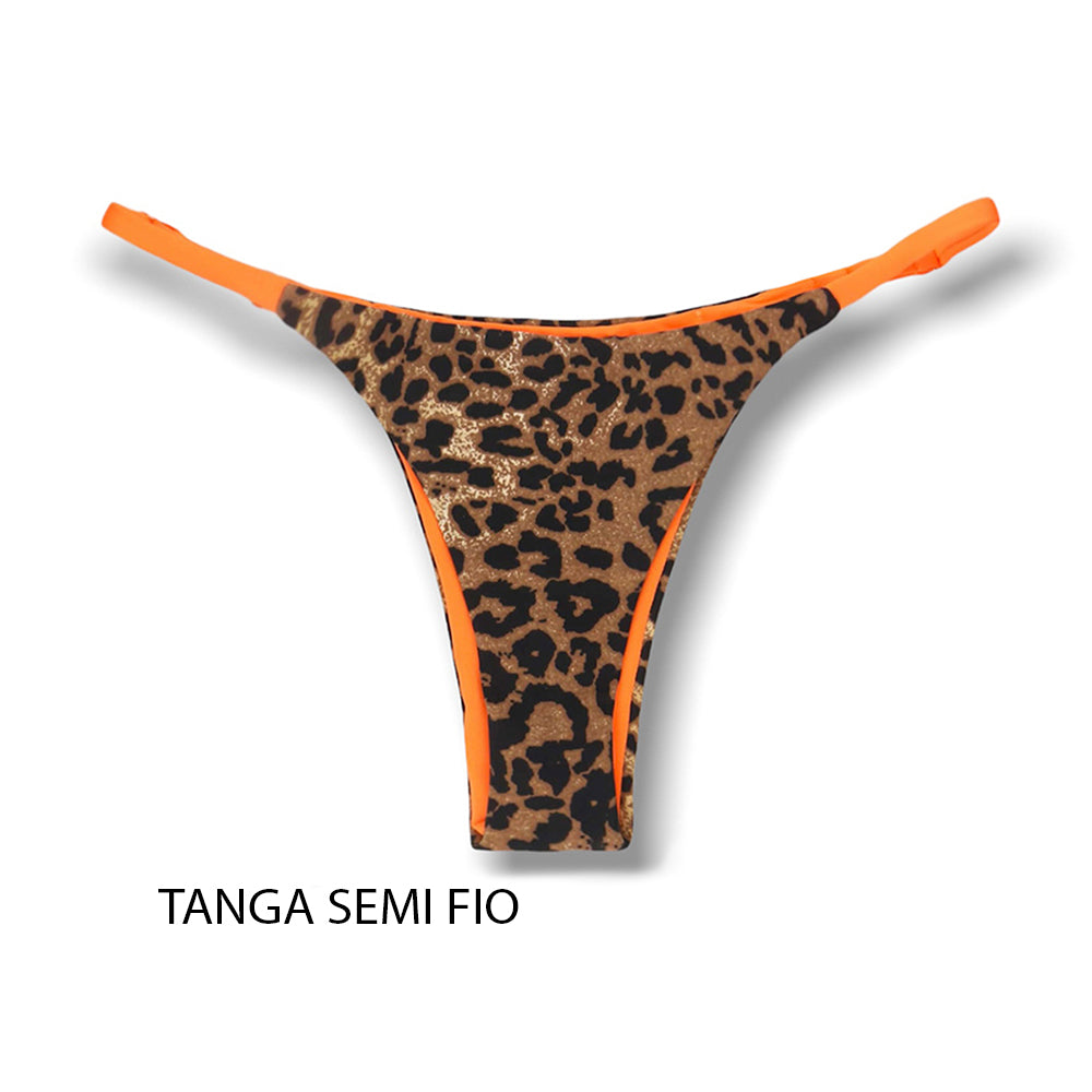 Tanga Mia Animal Print | Biquíni Estampado | Semi Fio | Tira Fina Regulável | Marquinha de Fita | Detalhe Laranja | Oncinha